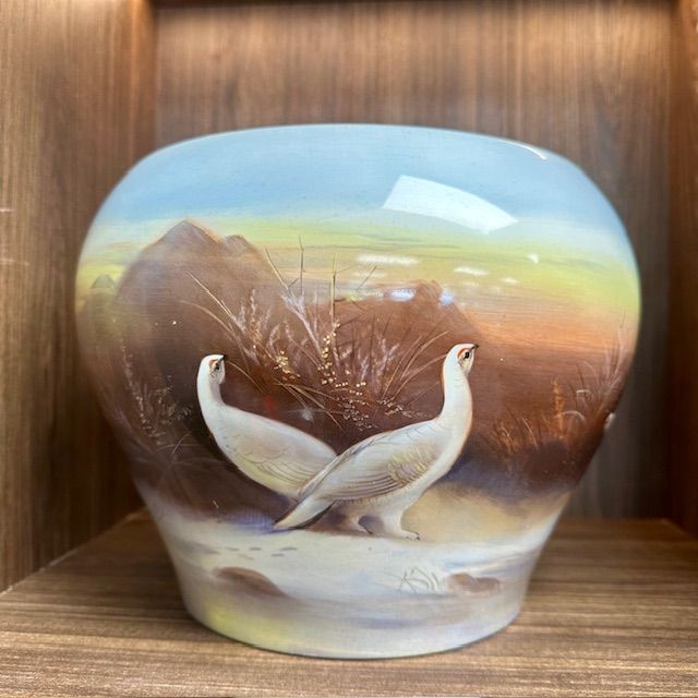 ***New In***A Stunning Antique Vase Painted by T. Holmes